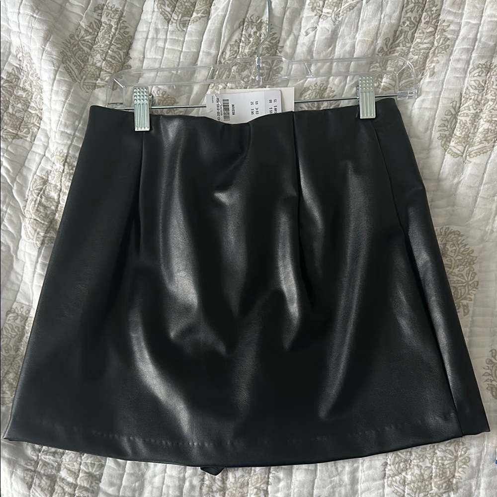 Black Leather Skort. Abercrombie medium NWT